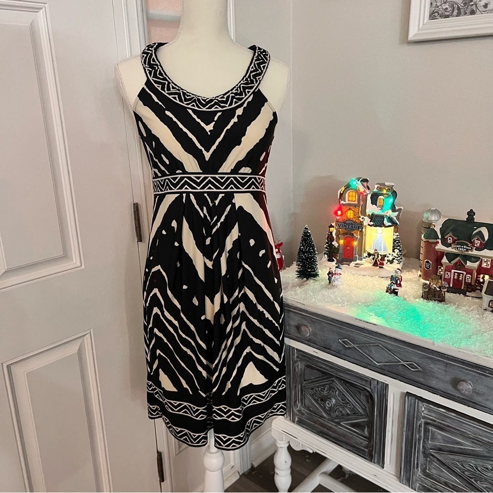 BCBG MaxAzaria Mini Dress size small black and white